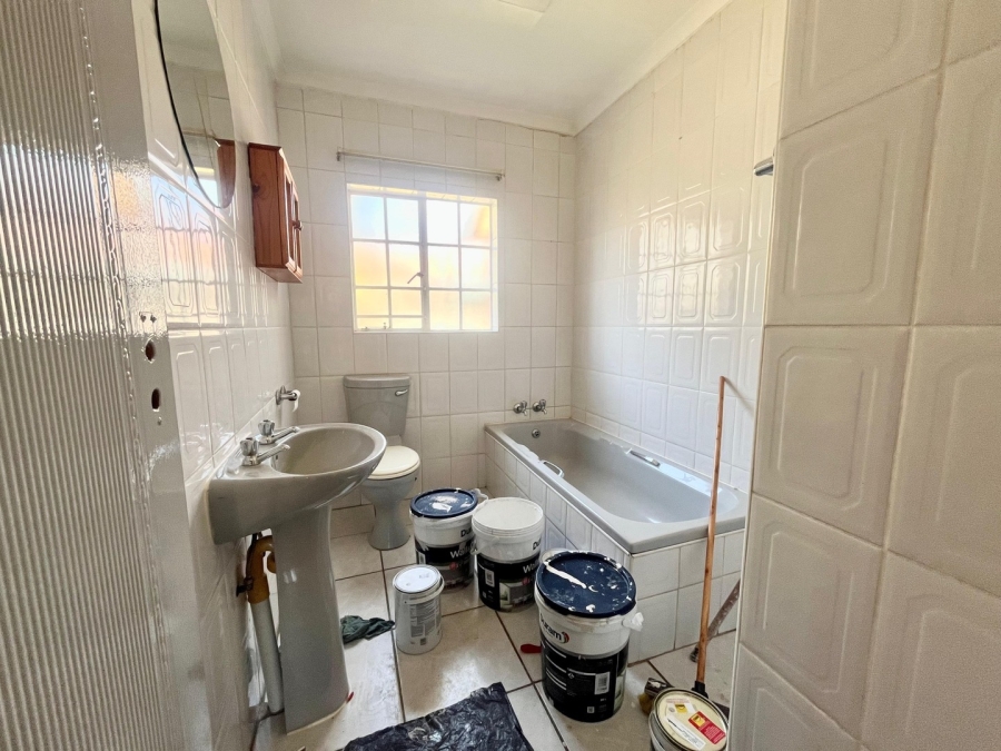 To Let 3 Bedroom Property for Rent in Protea Park North West
